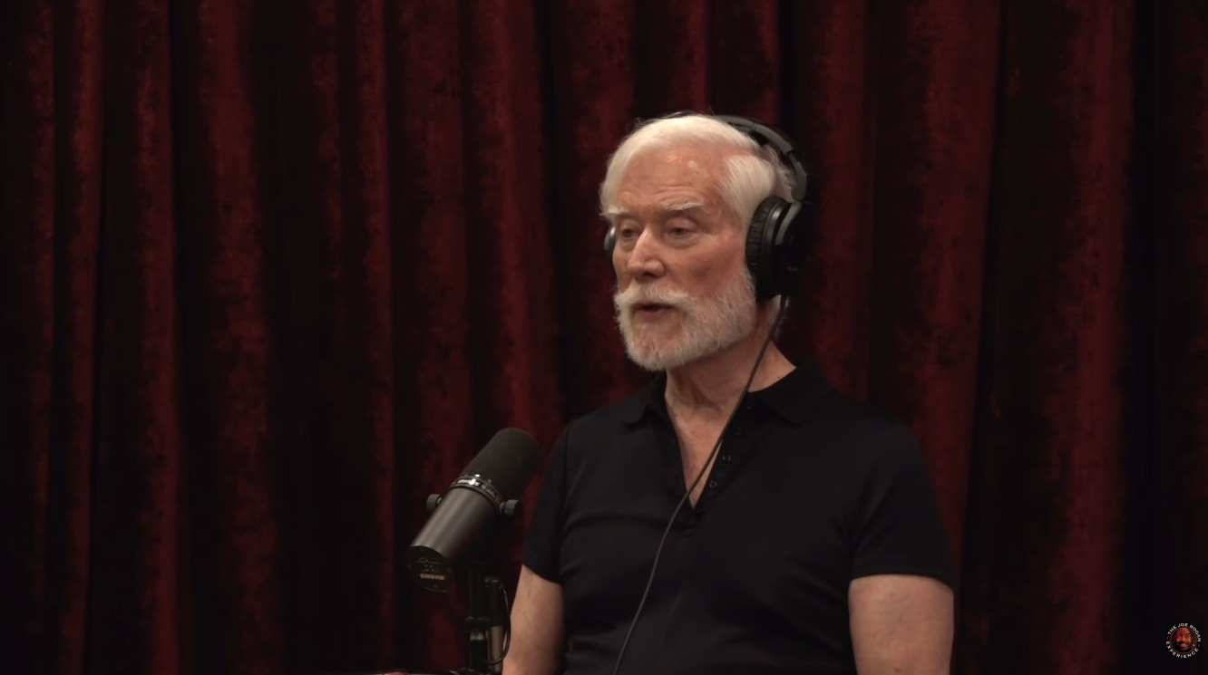 Thomas Campbell appearing on Joe Rogan Experience 2541